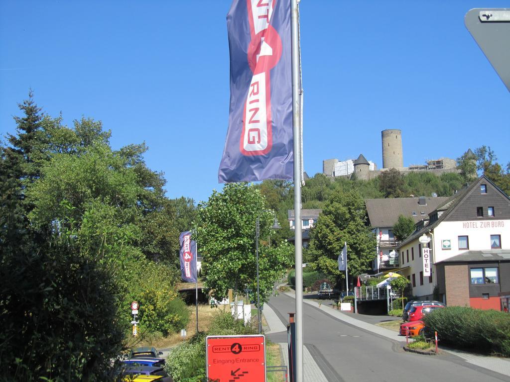 Land-Gut-Hotel Zur Burg Nuerburg Bagian luar foto