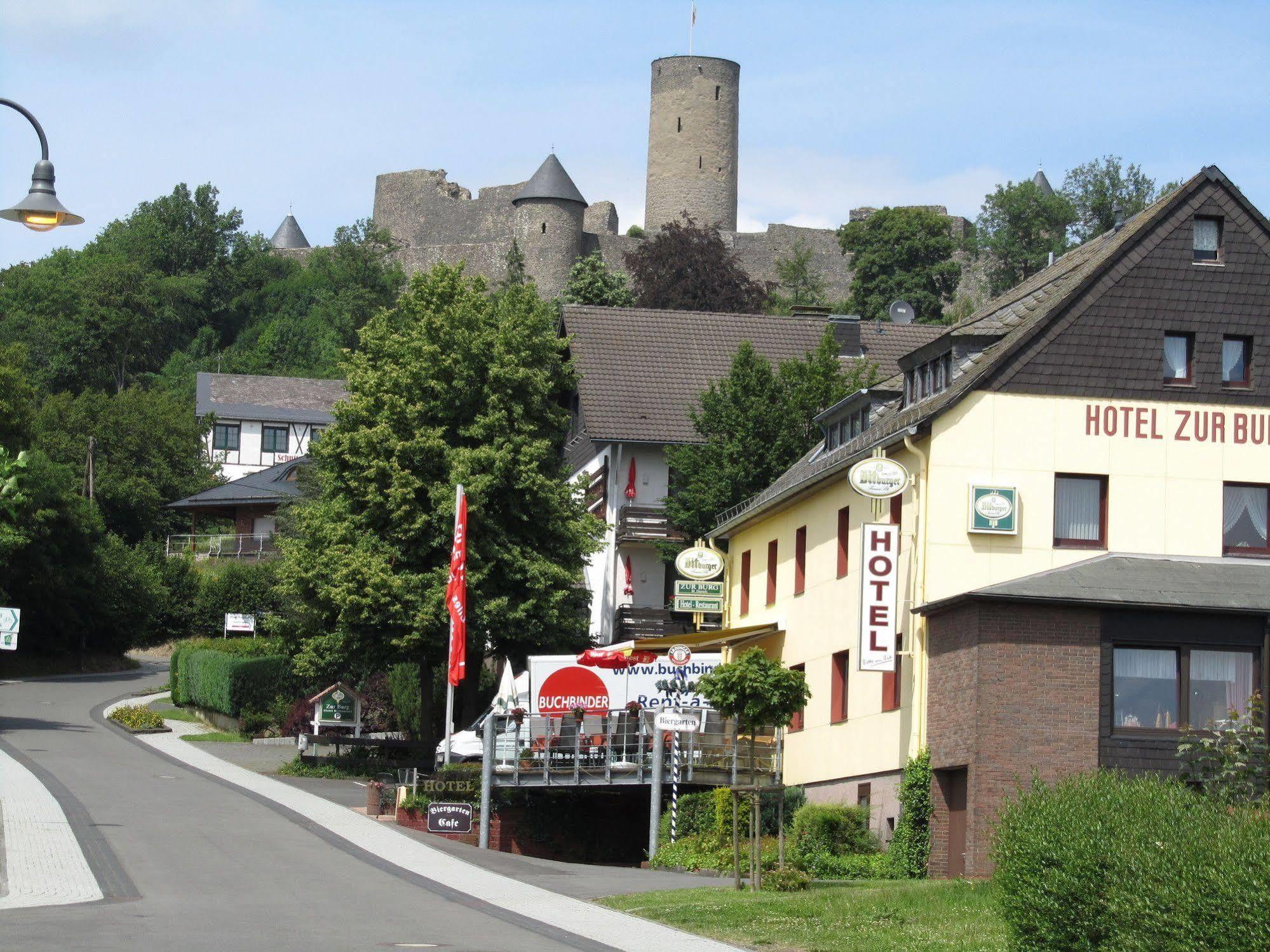 Hotel Zur Burg Nuerburg Bagian luar foto